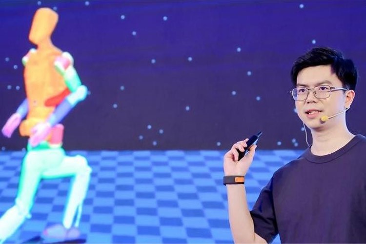 天才少年稚晖君米兰·(milan)机器人走路进场！AI模型做大脑，目标售价20万以内